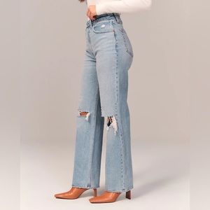 NWOT Curve Love High Rise 90s Relaxed Jean